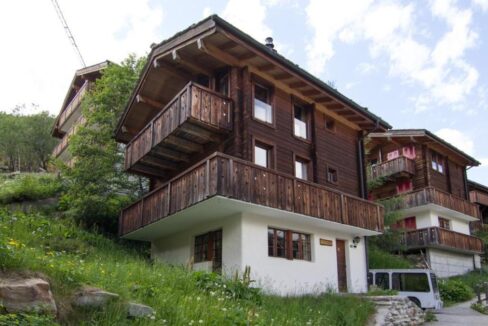 Hotel/Resorts for Rent Lease in 52 VALLEY VIEW ROOMS MALL ROAD MUSSOORIE PARKING Mussoorie Road Dehradun Uttarakhand