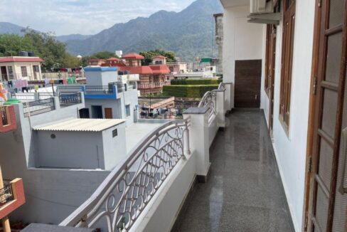 4BHK 4Baths Flats/Apartment for Rent in Soulful Himalayan Retreat Muni Ki Reti Rishikesh Uttarakhand